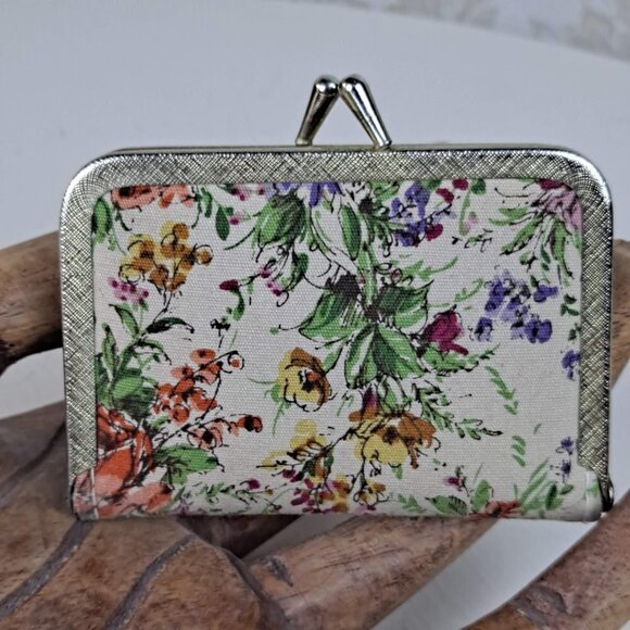 Rimco Vintage Travel Sewing Kit Kiss Lock Closure Floral Fabric All Original - Picture 1 of 5